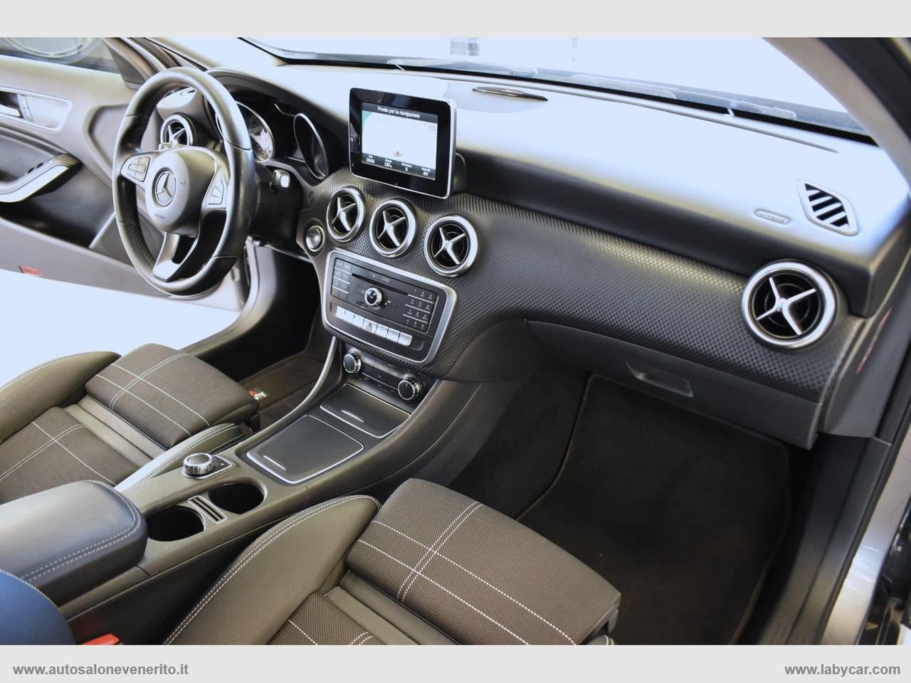 MERCEDES-BENZ A 200 d Automatic Premium