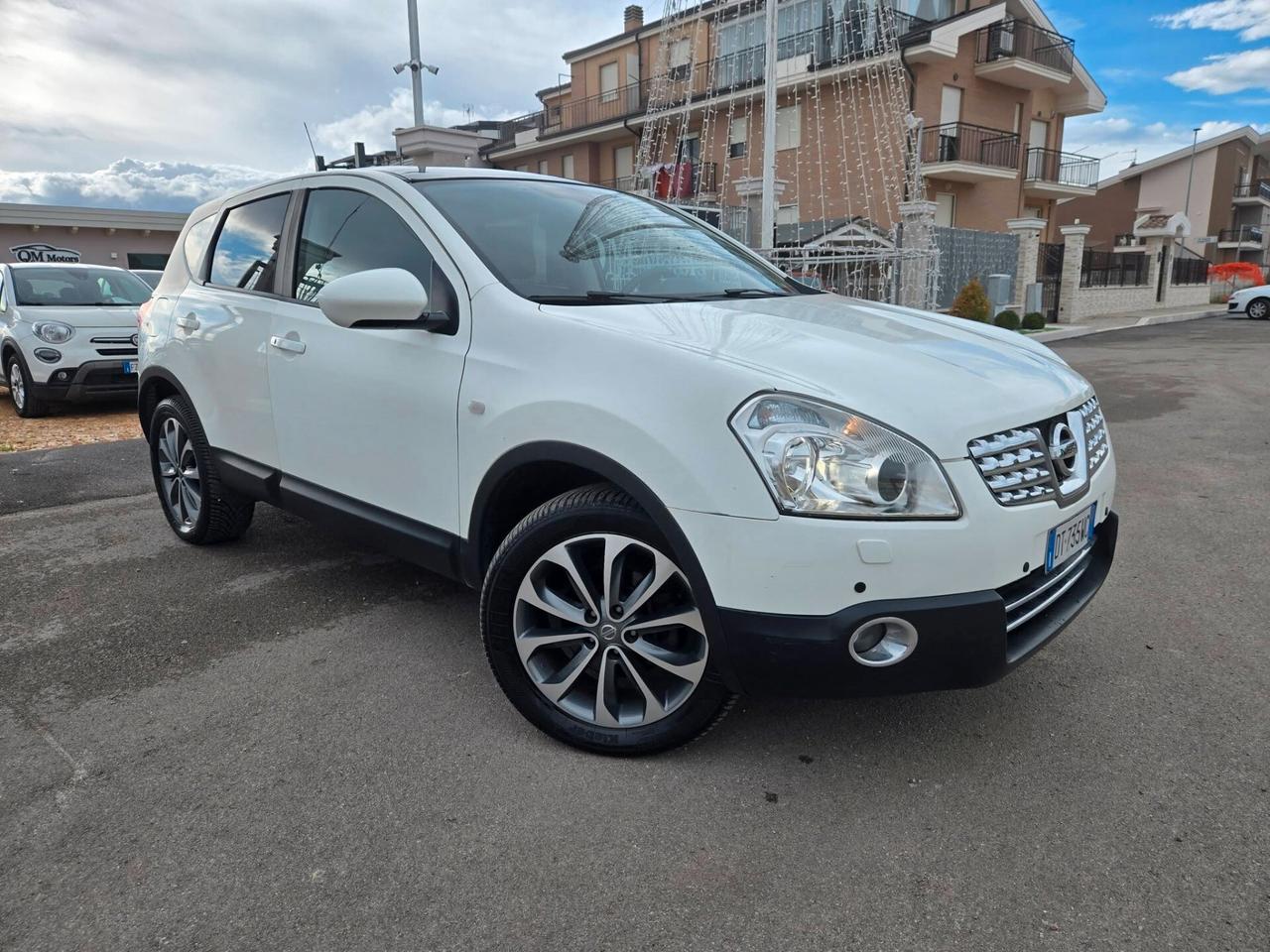 Nissan Qashqai 2.0 dCi DPF 4WD Tekna