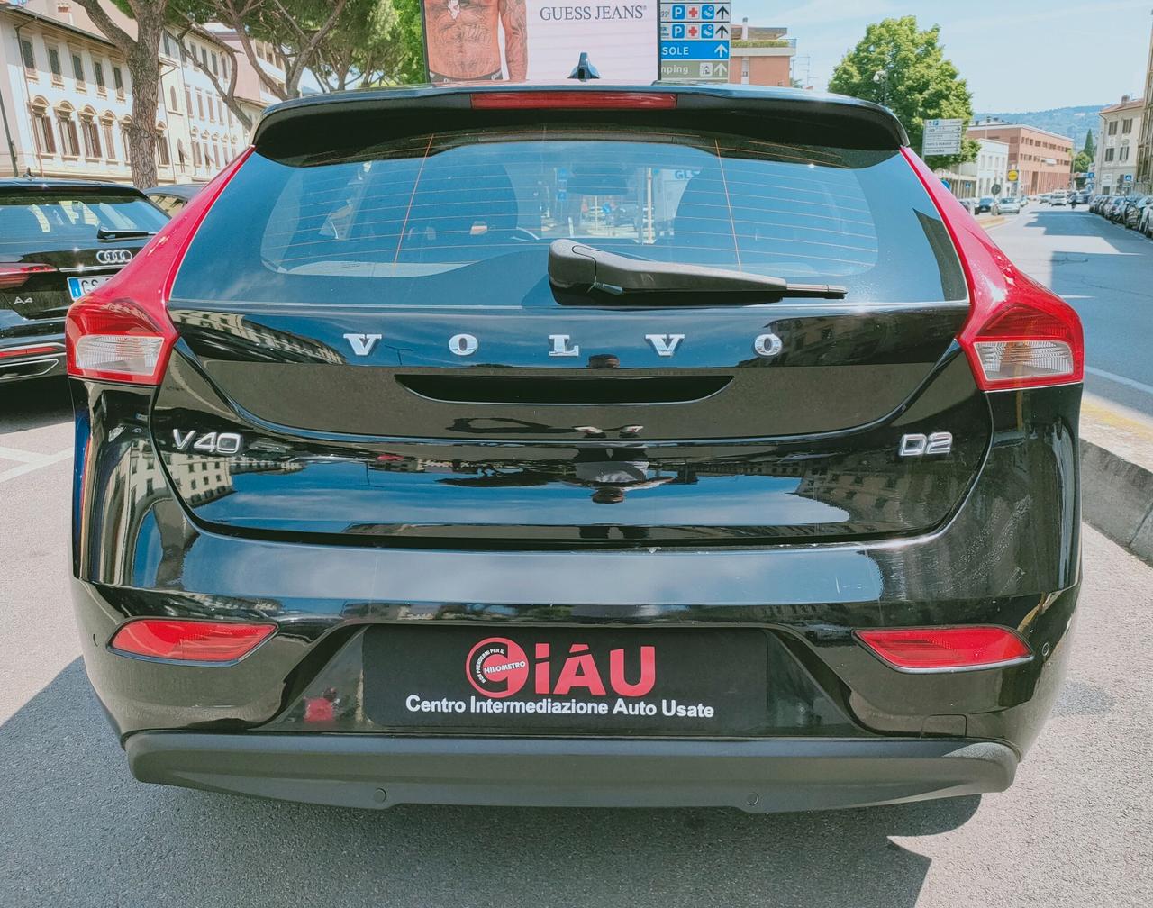 Volvo V40 D2 Kinetic Neopatentati