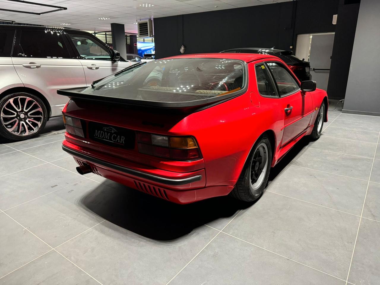 PORSCHE 944