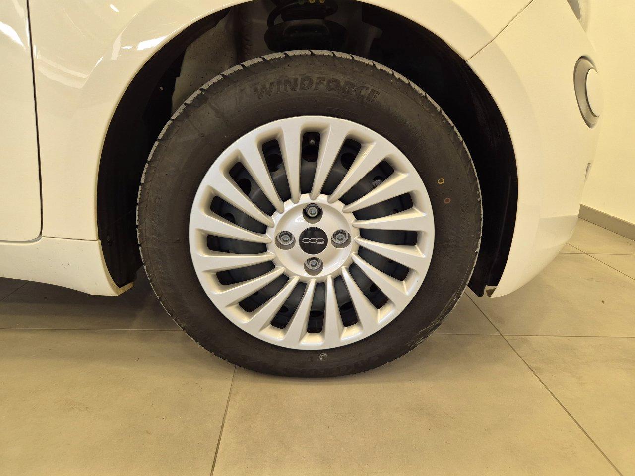 Fiat 500e 42 kWh Action Plus IN PROMO - NEOPATENTATI