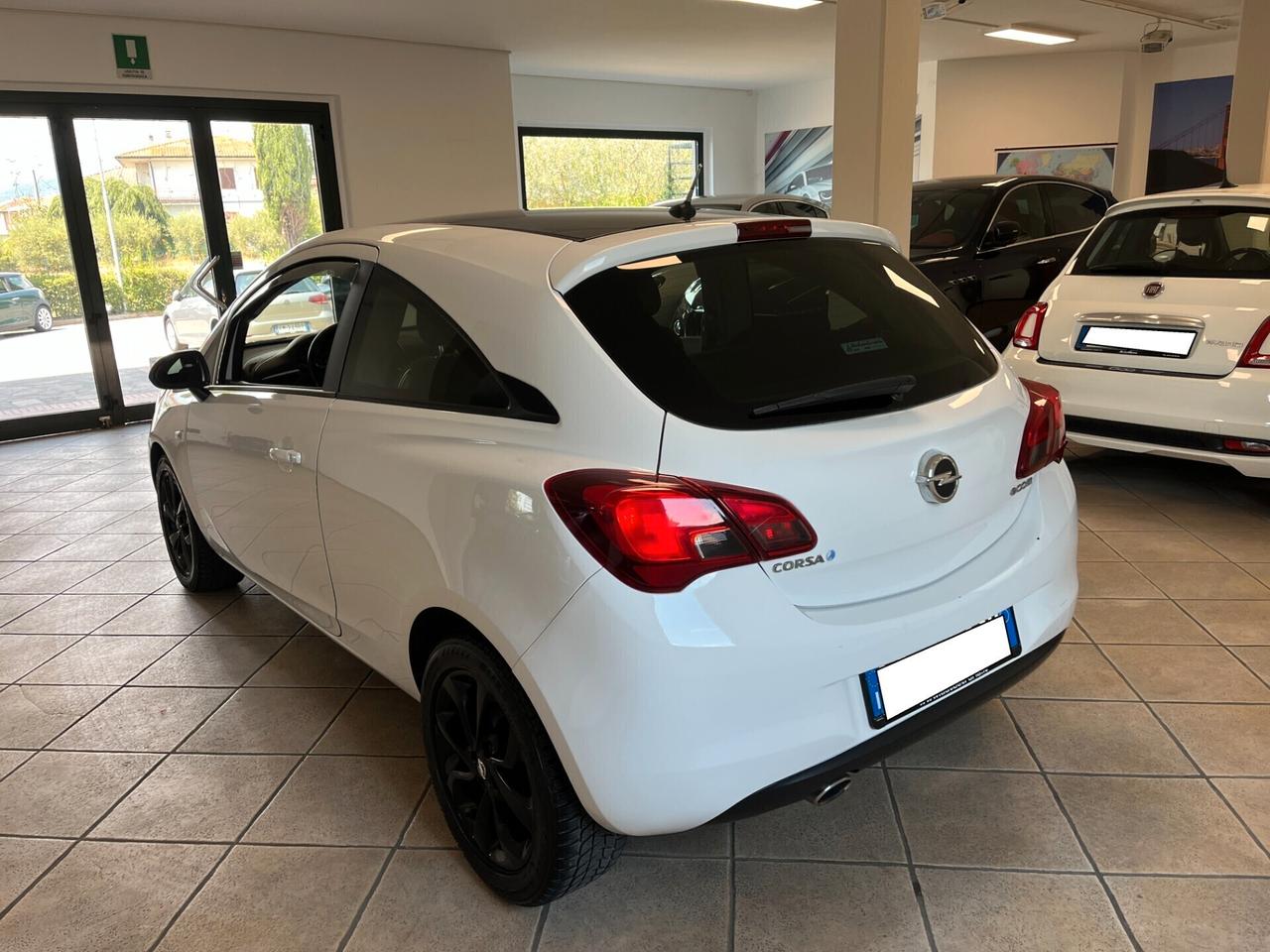 Opel Corsa 1.3 CDTI ecoFLEX 95CV Start&Stop Coupé b-Color