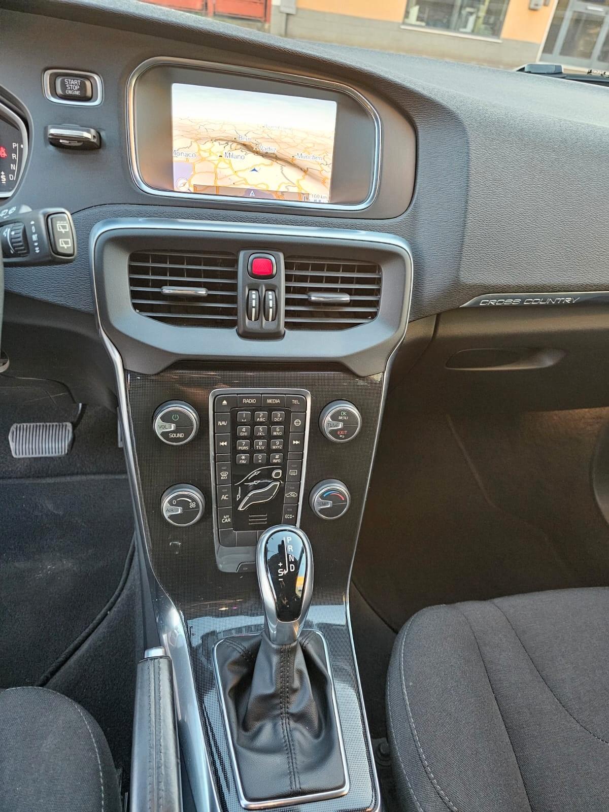 Volvo V40 2.0 D2 120cv Cross Country*Geartronic*Business*Navi*Pdc*Euro6*