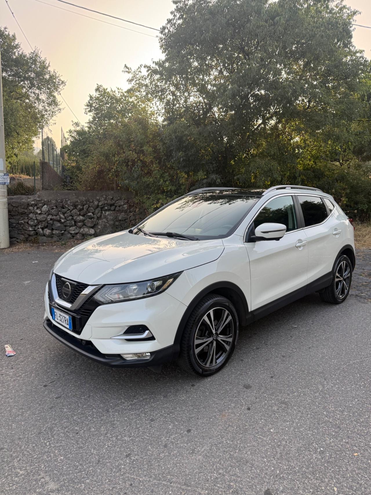 Nissan Qashqai 1.5 dCi Tekna tetto panoramico