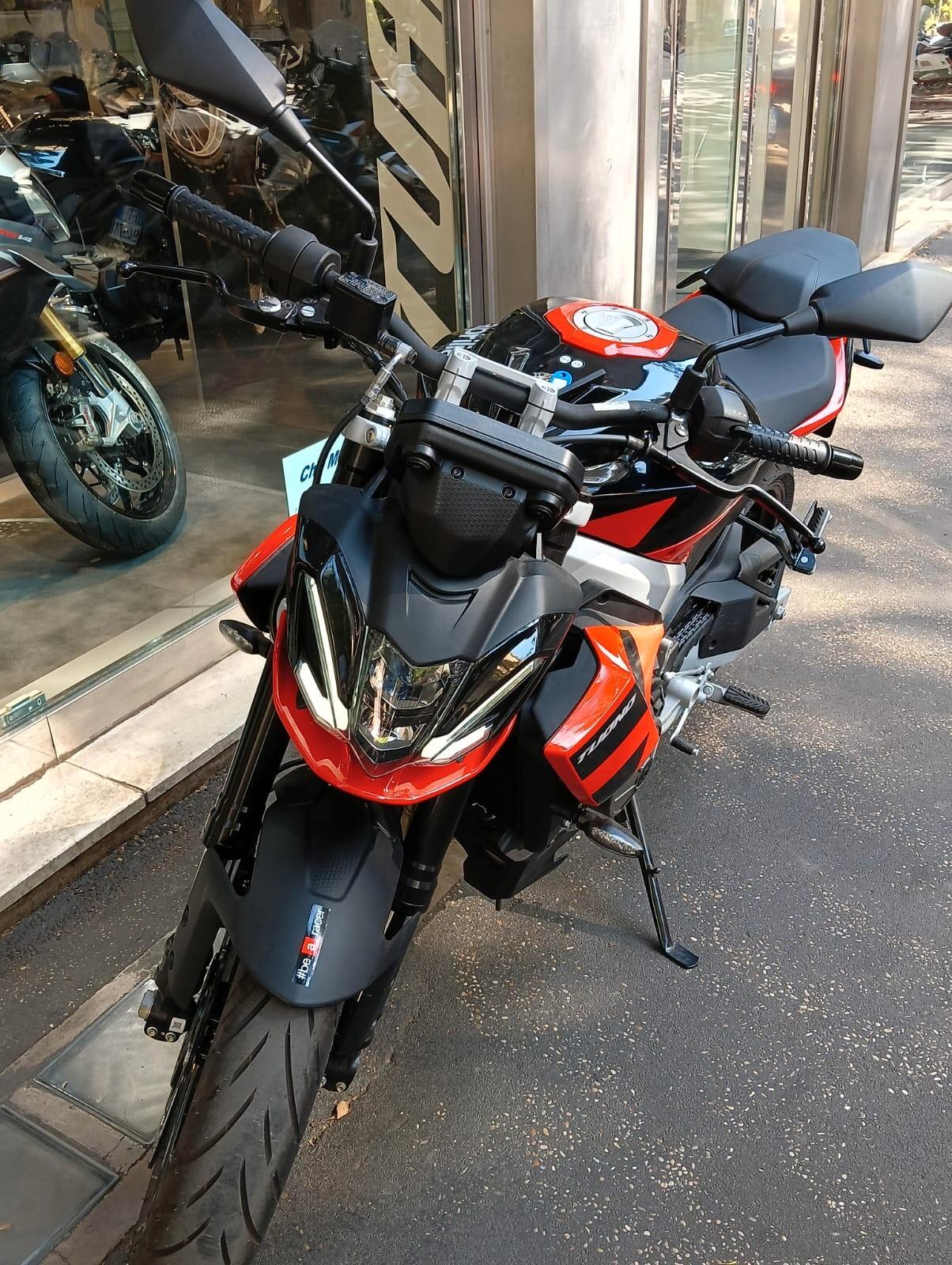 Aprilia Tuono 457