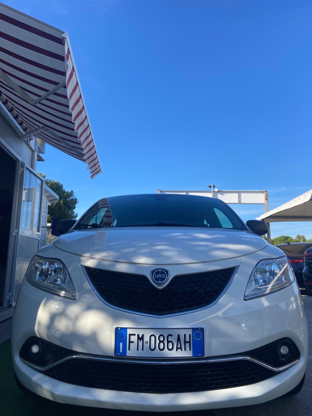 Lancia Ypsilon 1.2 69 CV GPL Nuova garanzia 12 mesi