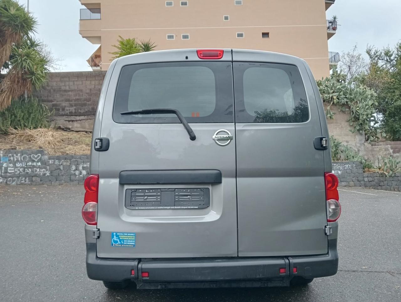 Nissan NV200 Pianale ribassato con rampa disabili in carrozzina