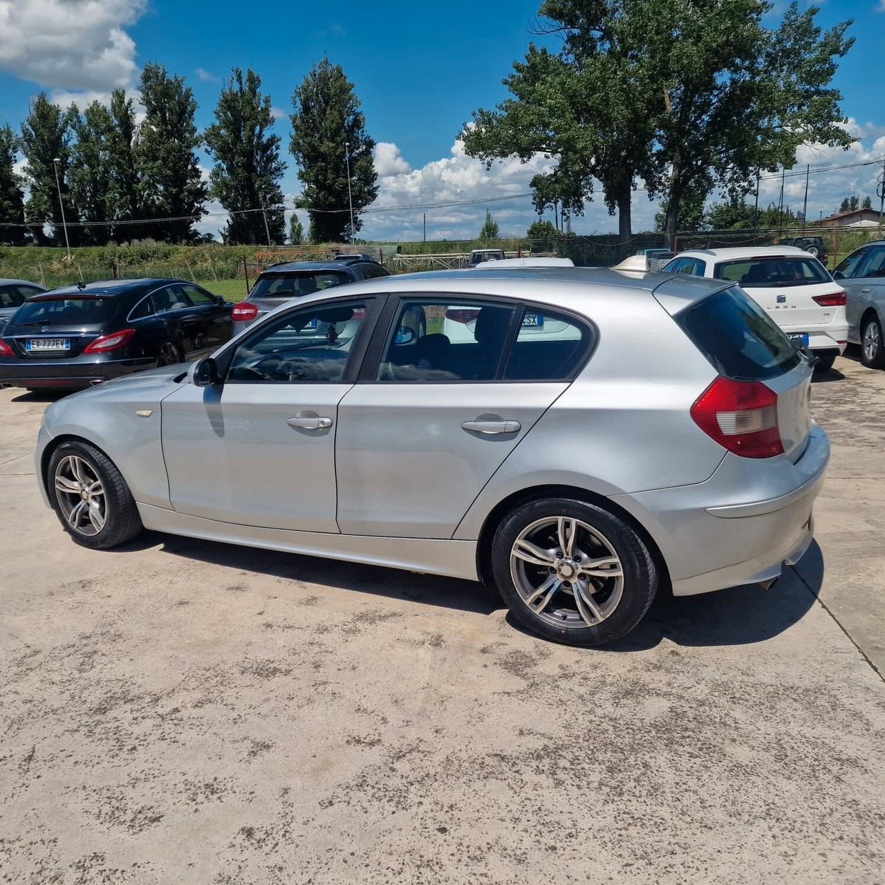Bmw 118 120d cat 5 porte Attiva