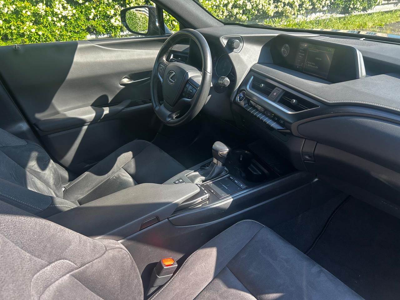 Lexus UX Hybrid 250 Exsecutive