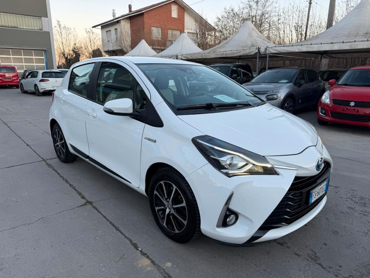 Toyota Yaris 1.5 Hybrid 5 porte Cool