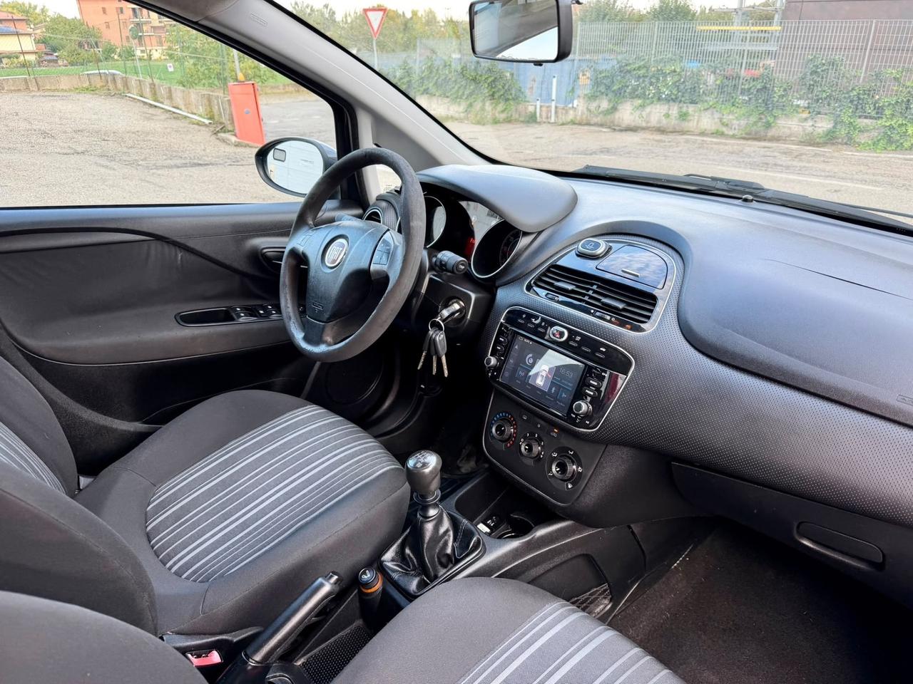 Fiat Punto Evo 1.4benz 2011 73.000km per neopatentati