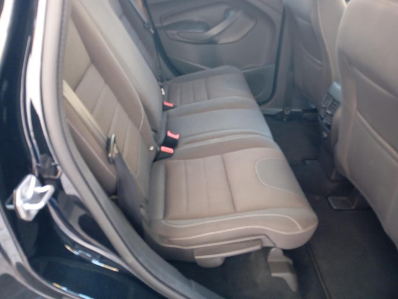 Ford Kuga - Buona neopatentati - 2015