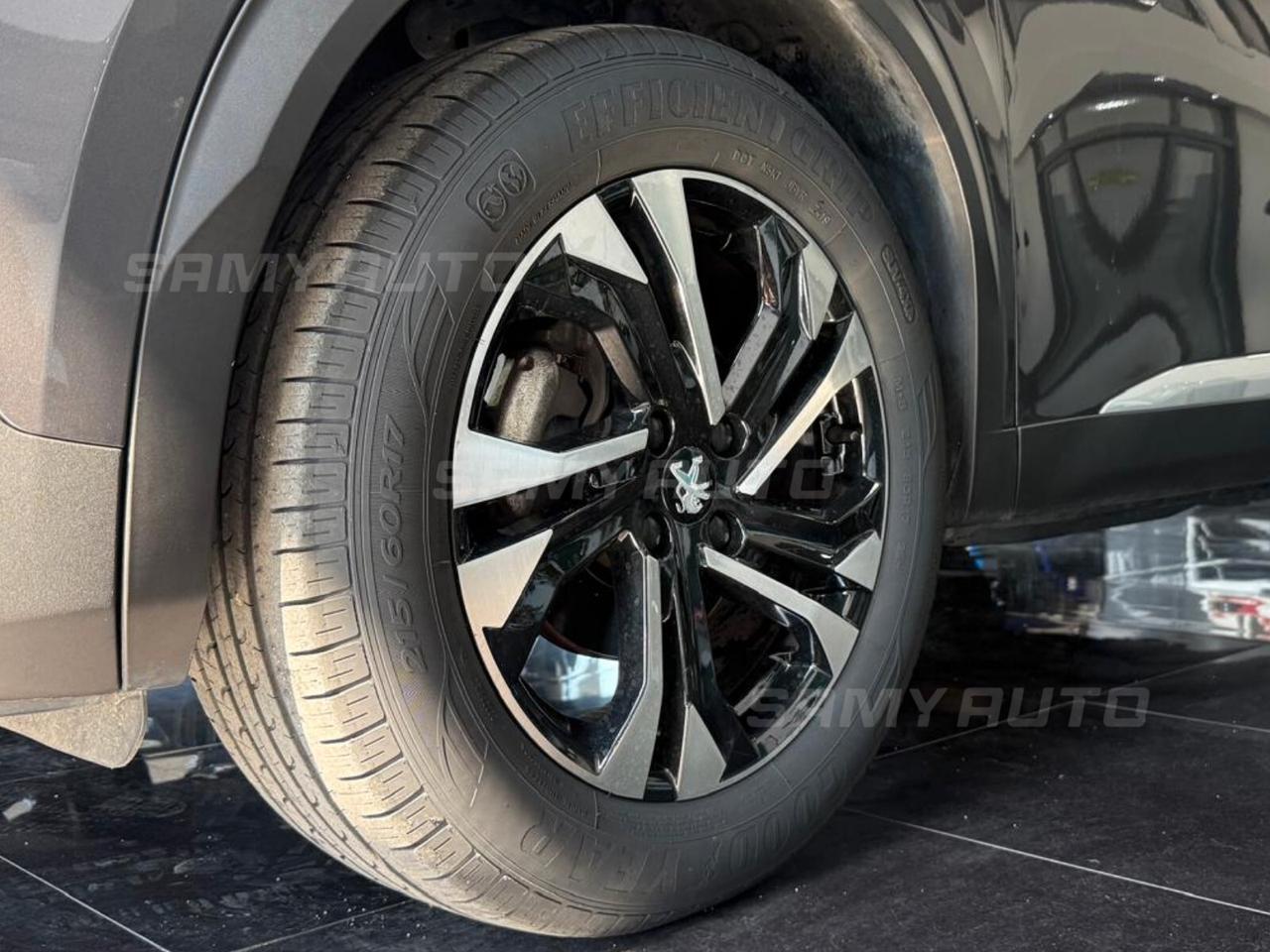 Peugeot 2008 PureTech 130 S&S EAT8 GT