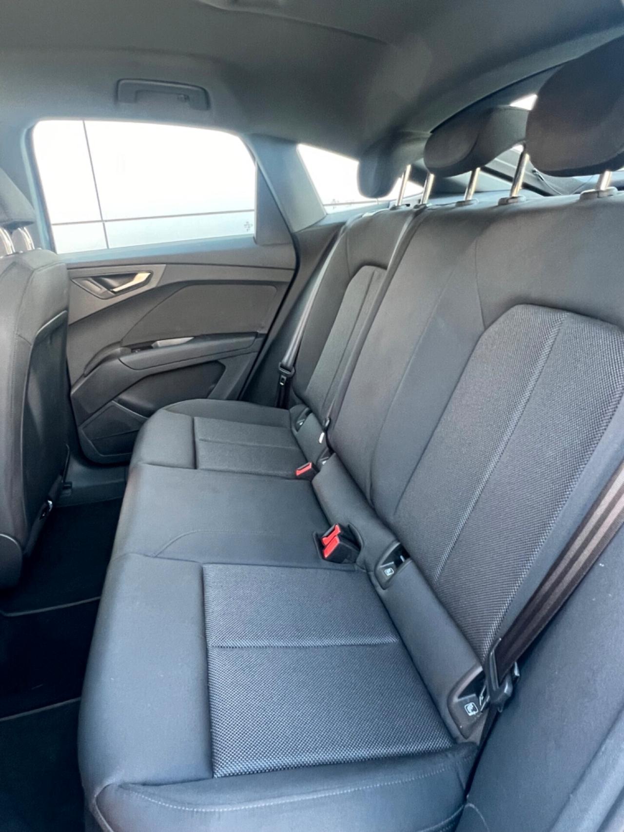 Audi Q4 e-tron SPB e-tron 35 possibilità noleggio no scoring