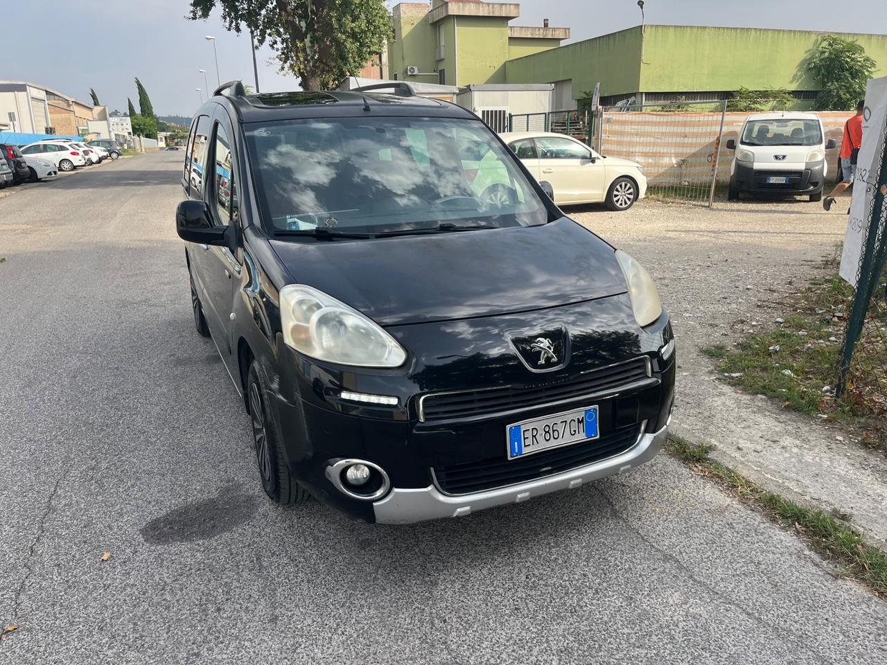 Peugeot Partner Tepee 1.6 HDi 92CV Outdoor 2013