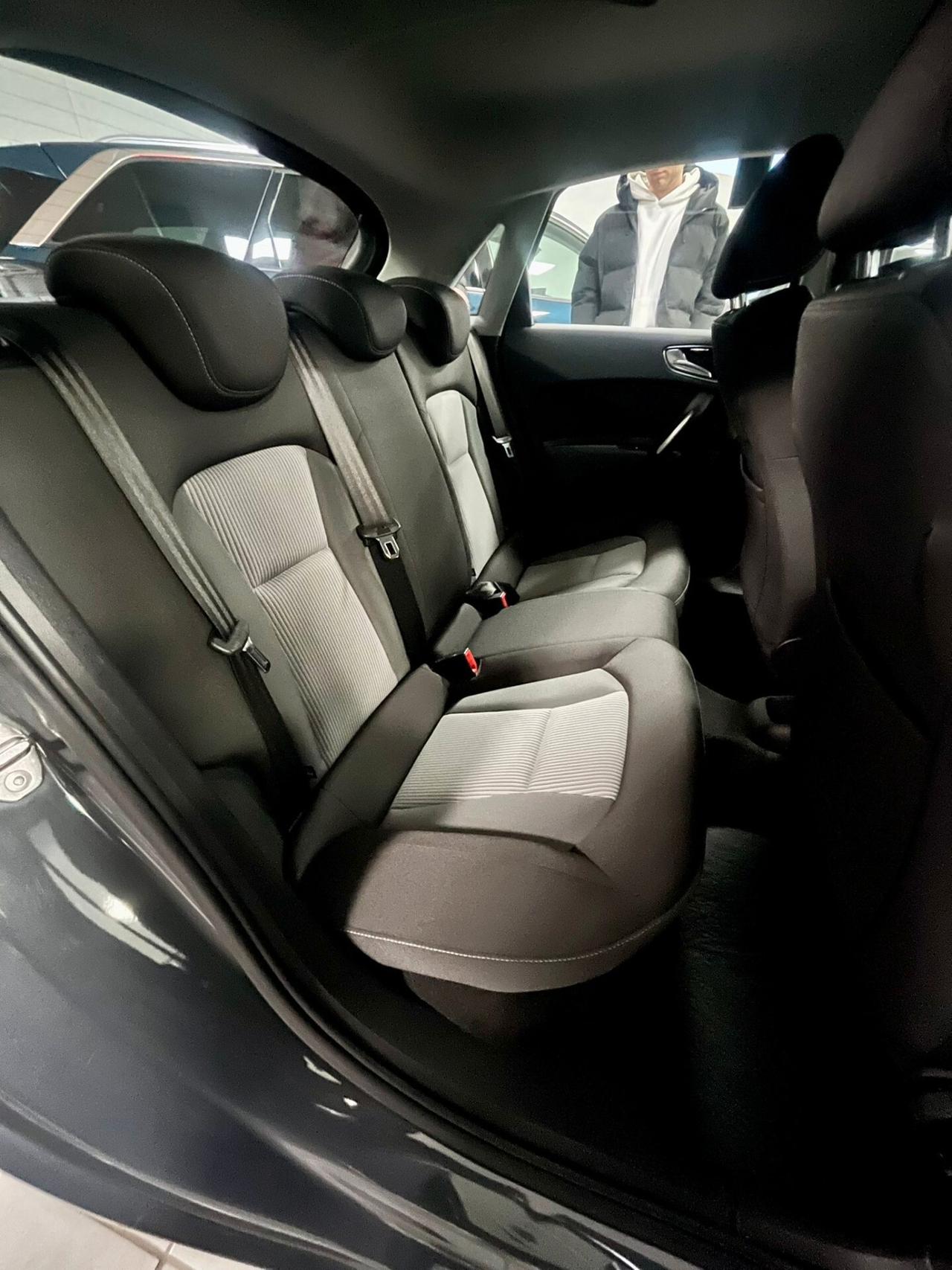 Audi A1 SPB 1.0 TFSI ultra Design