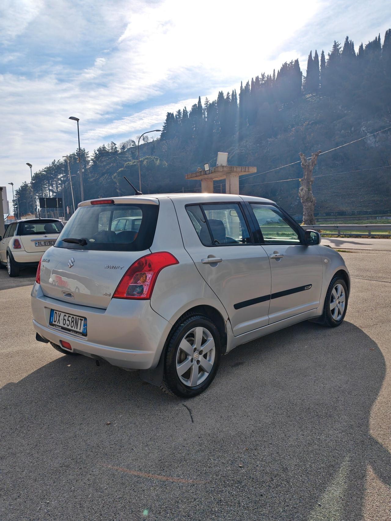 Suzuki Swift 1.3 4x4 5p. GL