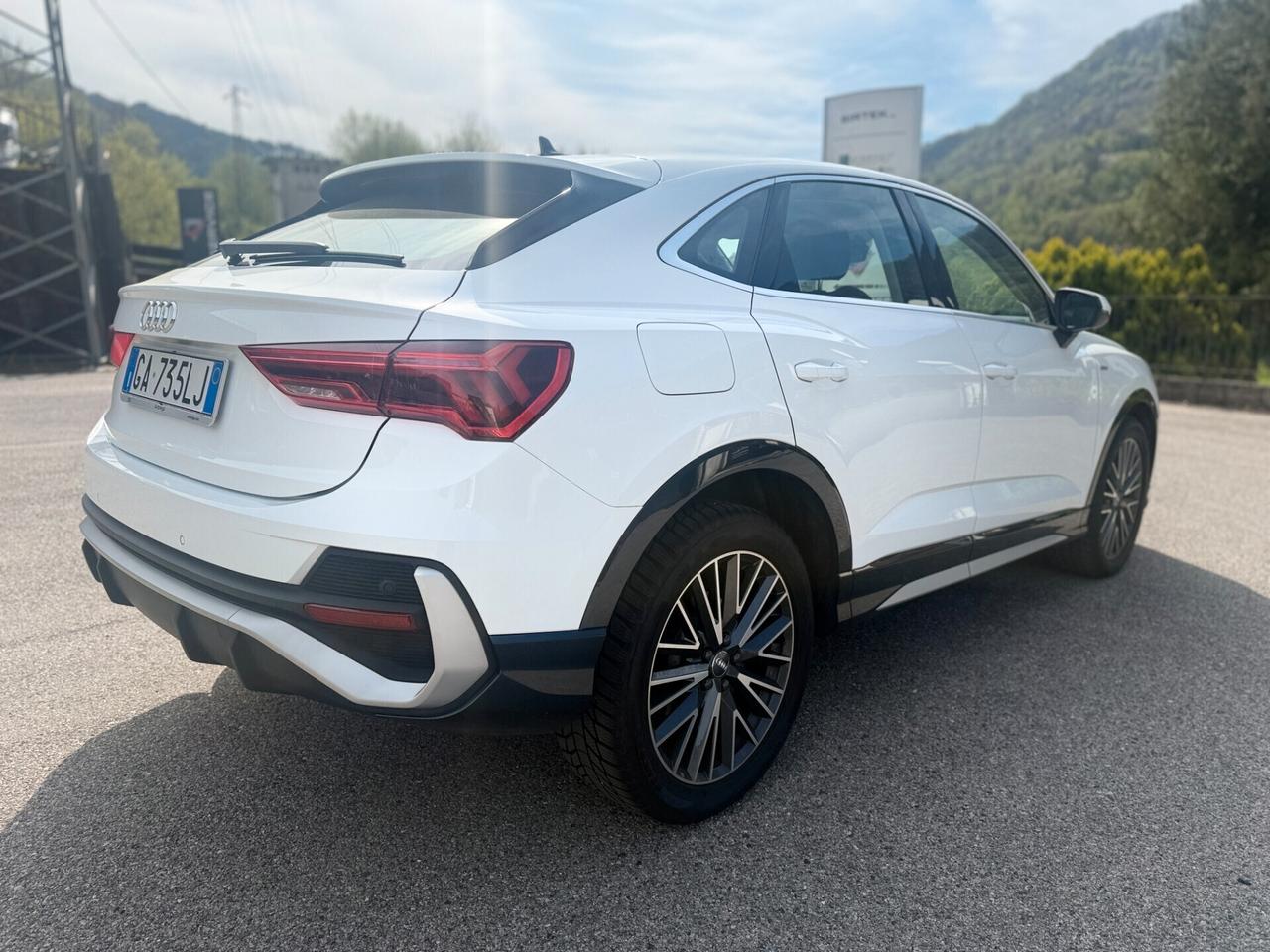 AUDI Q3 SPORTBACK S-TRONIC S-LINE 2.0 TDI 150CV