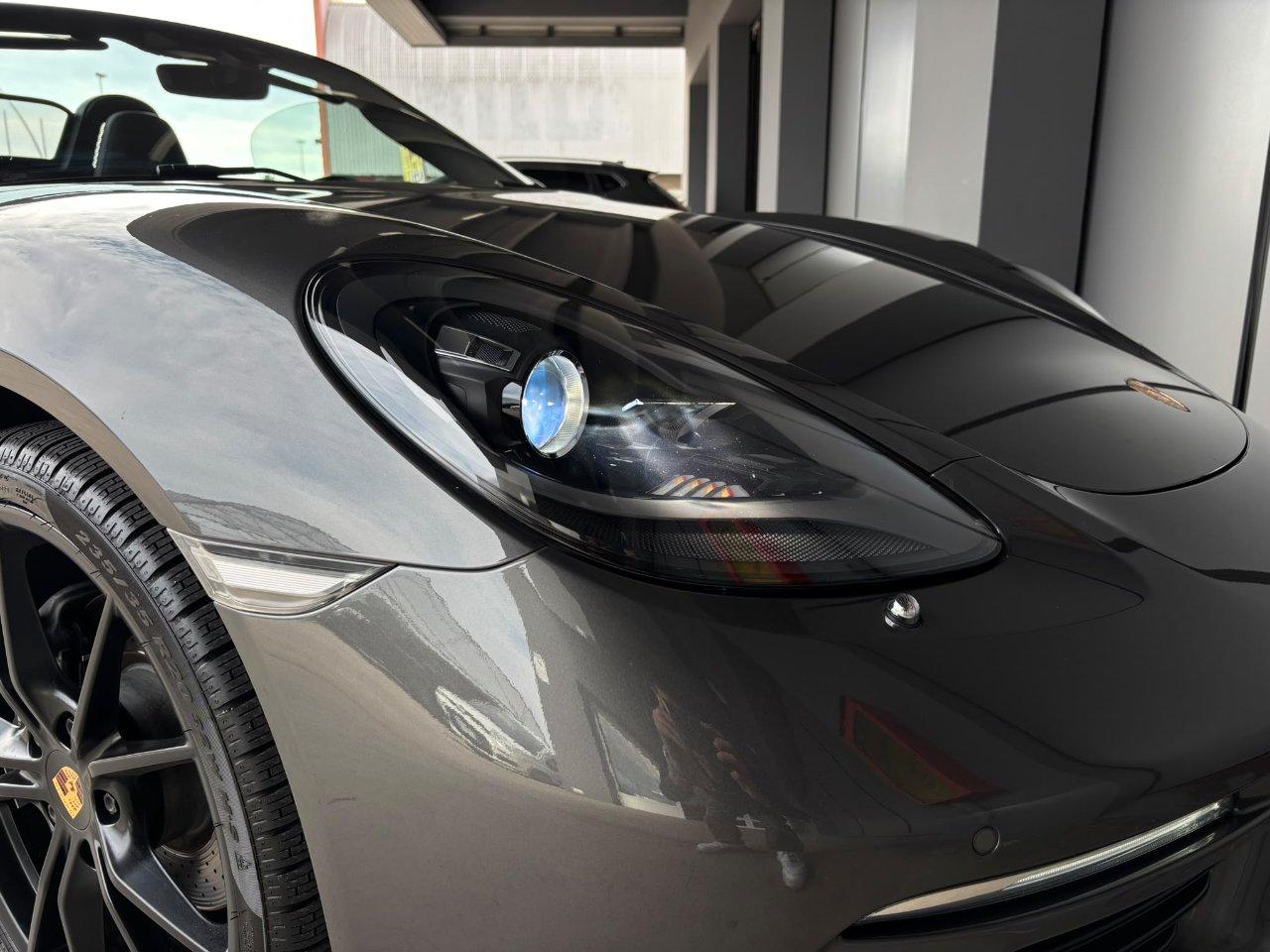 Porsche 718 Boxster