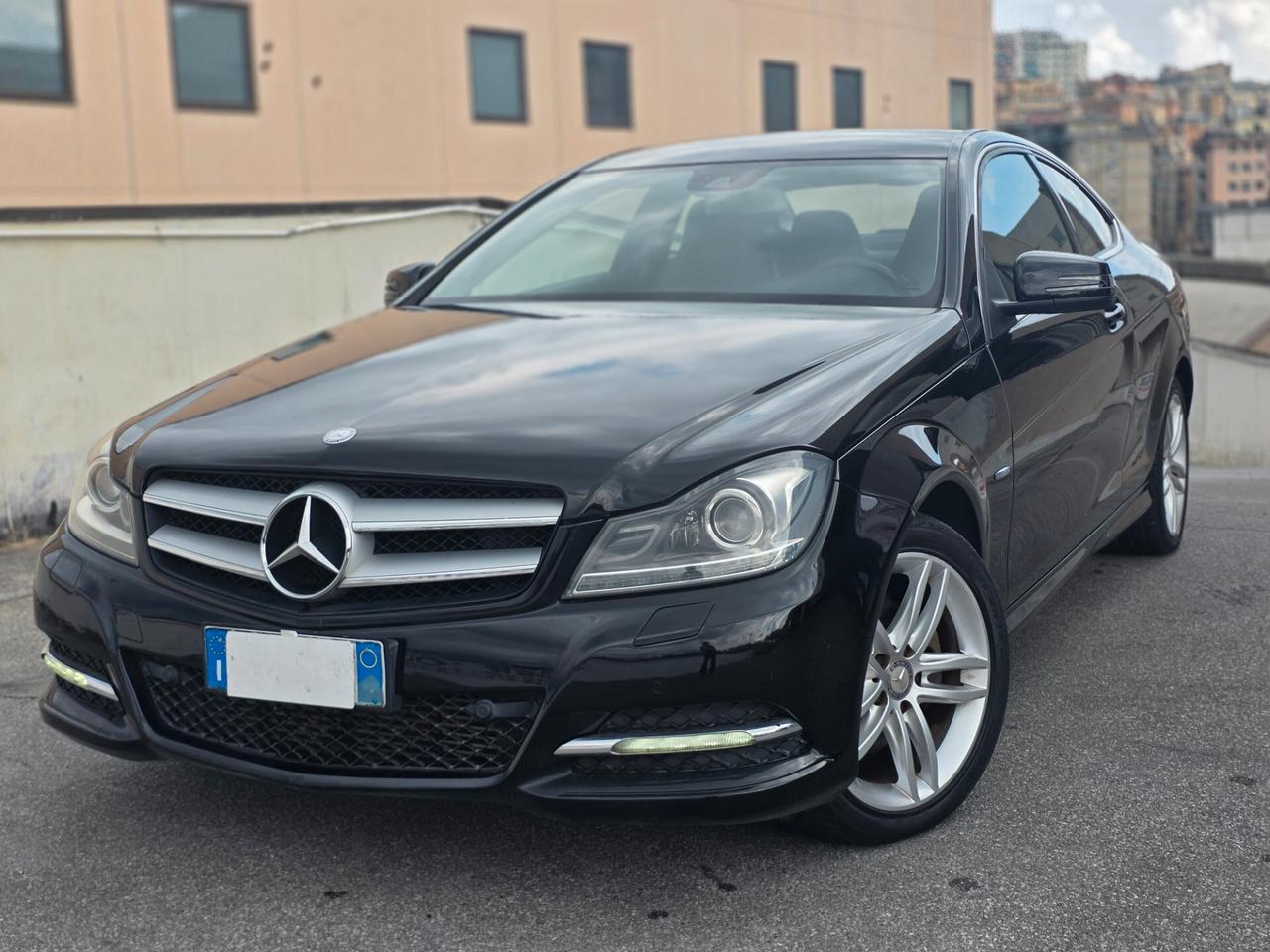 Mercedes-benz C 220 CDI BlueEFFICIENCY Coupé Avantgarde