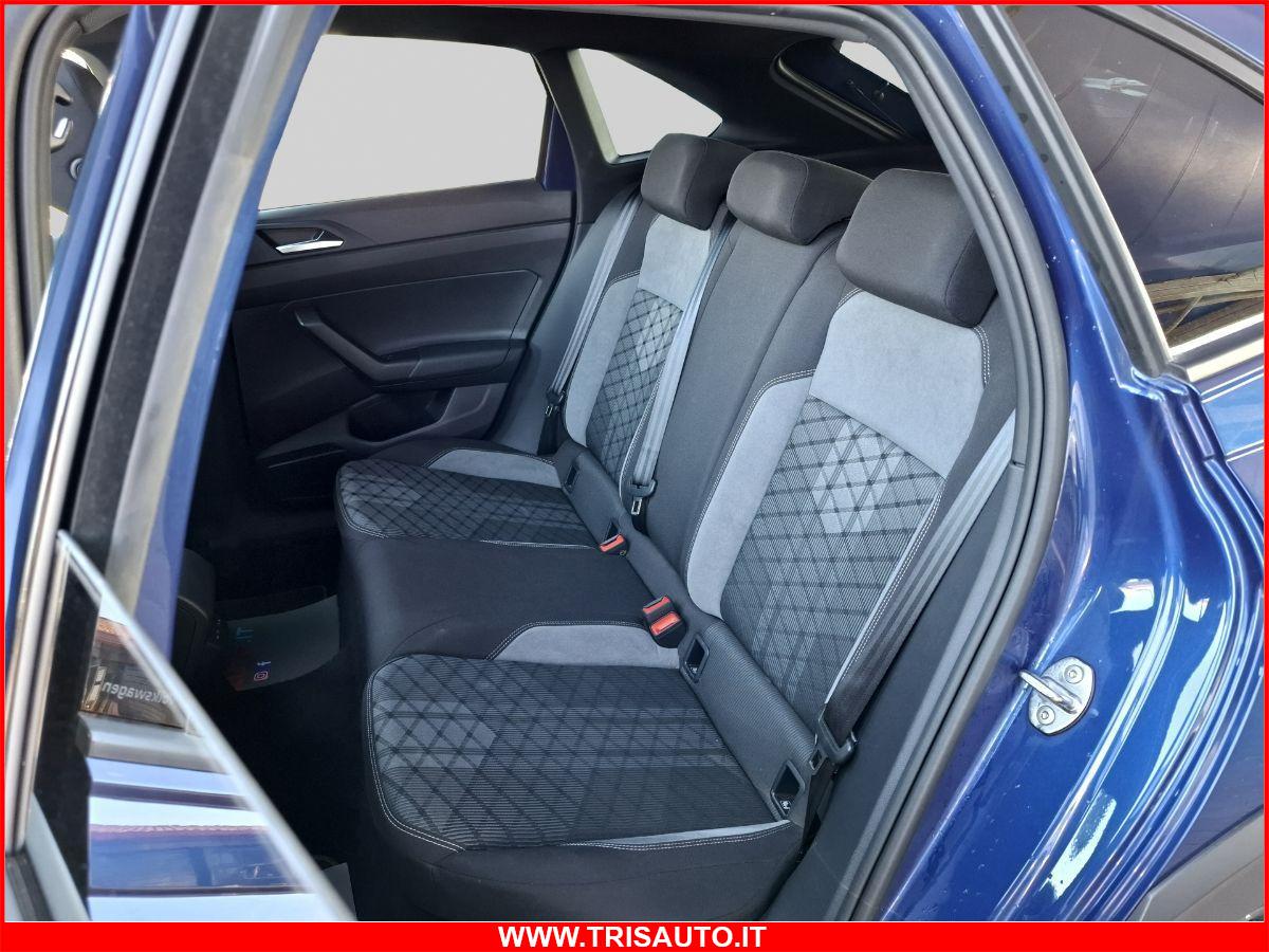 VOLKSWAGEN Taigo 1.0 TSI R-line NEOPATENTATI (TETTO APRIBILE)