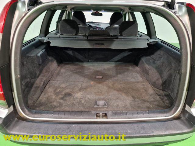 VOLVO V70 2.4 D5 20V cat