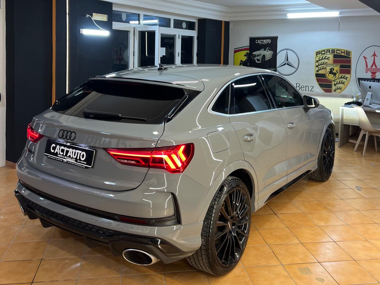 Audi Q3 RS quattro S tronic