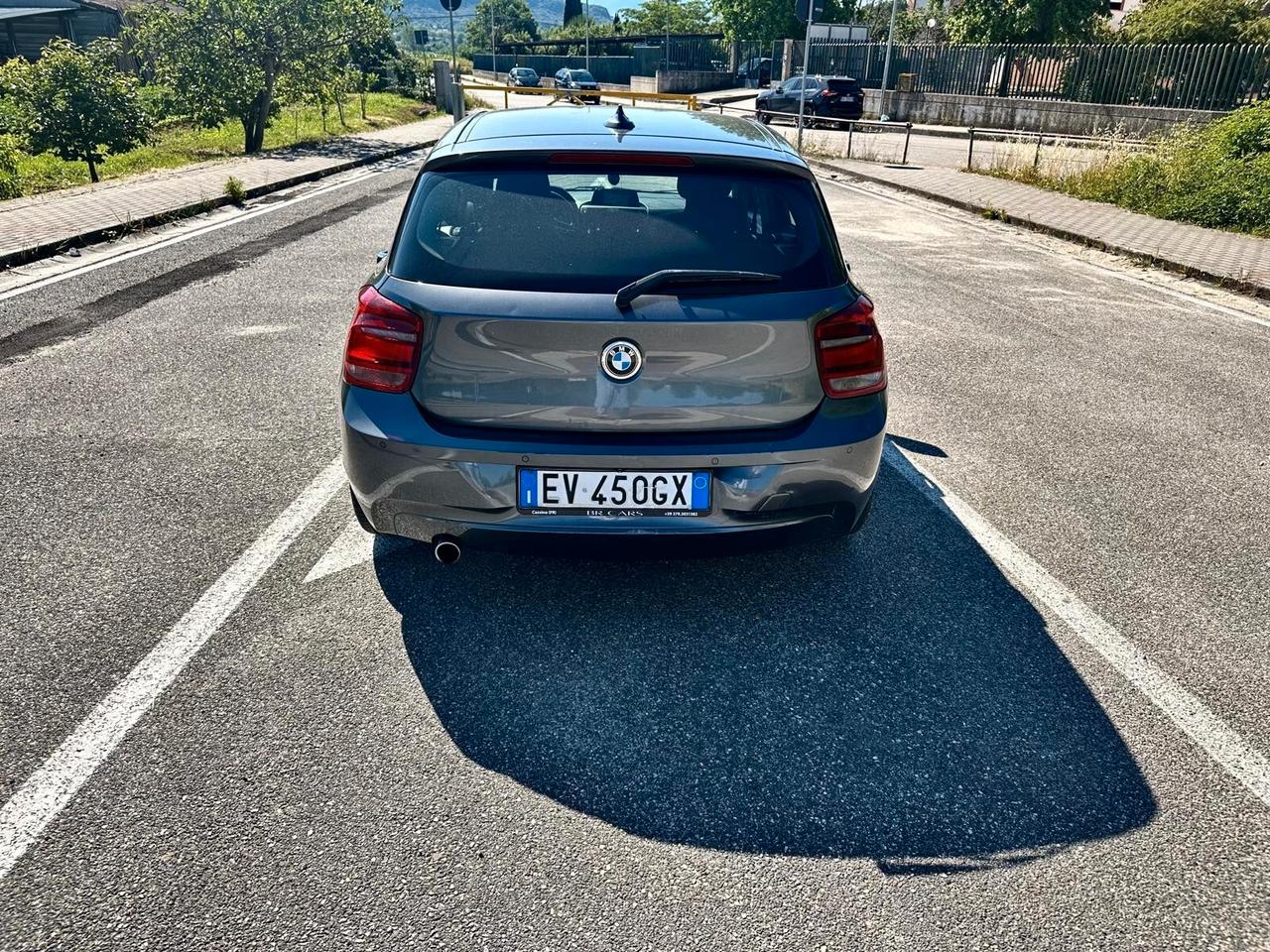 BMW Serie I (F20) 116d URBAN