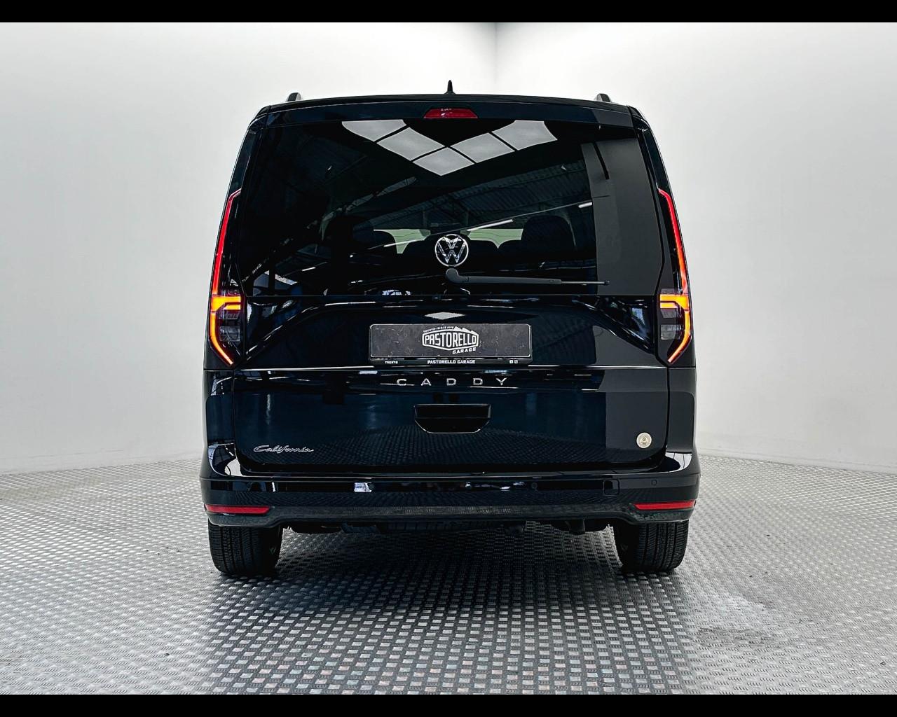 VOLKSWAGEN Caddy 2.0 TDI 122 CV DSG California Furgone Maxi