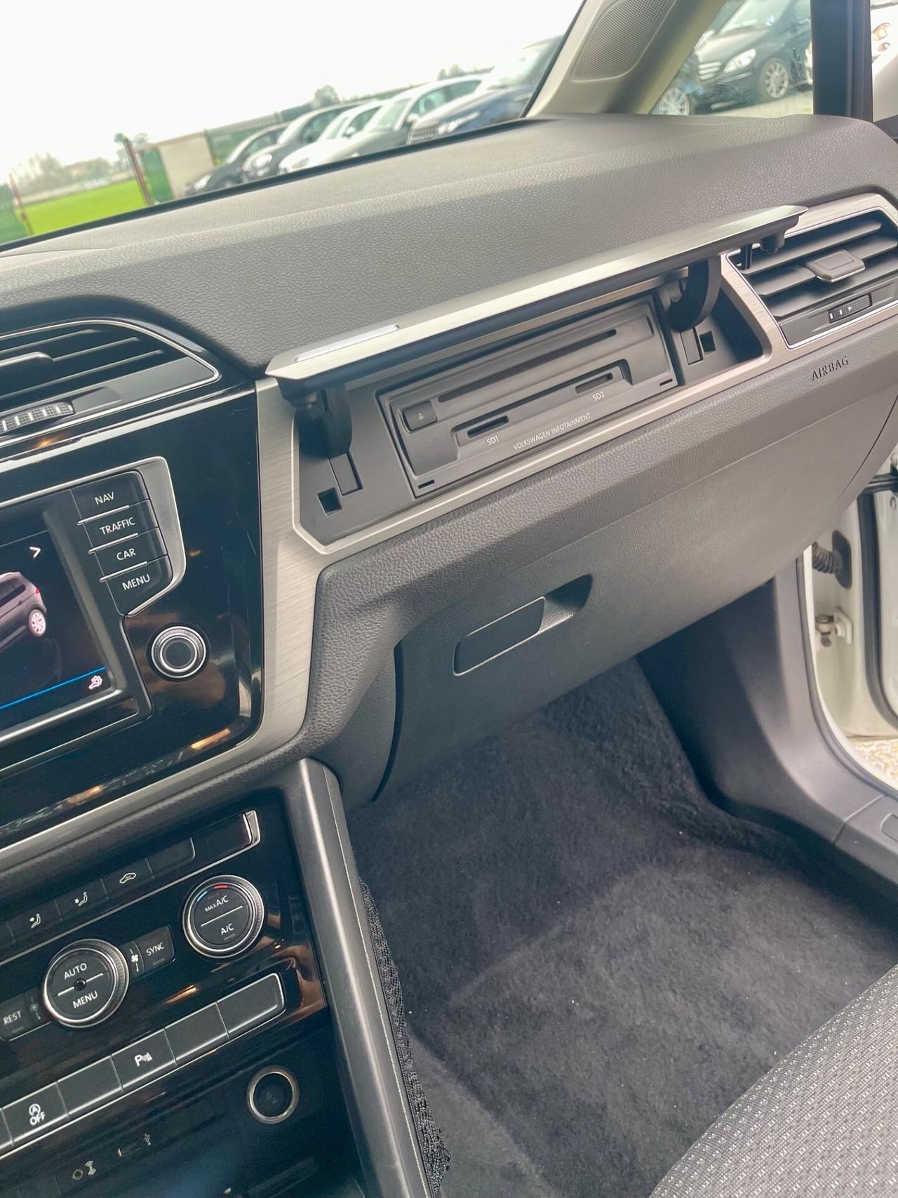 Volkswagen Touran 1.6 TDI 115 CV SCR DSG Comfortline BlueMotion Tech.