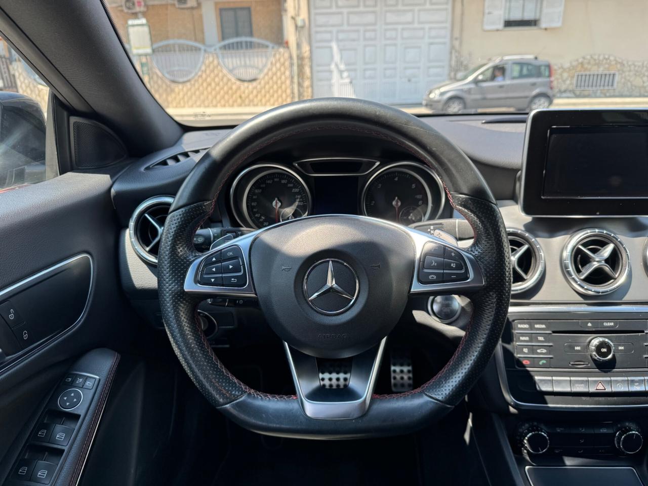 Mercedes-benz CLA 200d Premium AMG 2018
