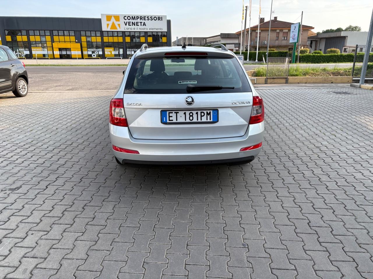 Skoda Octavia 1.6 TDI CR 105 CV DSG Wagon Elegance