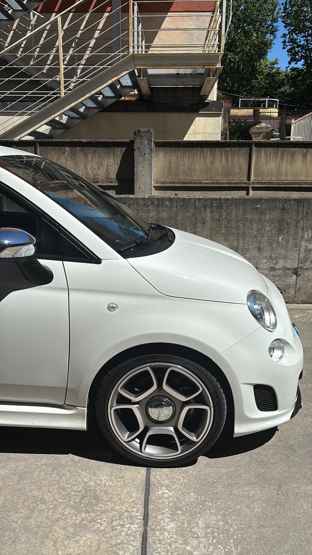Abarth 500 1.4 Turbo T-Jet Custom