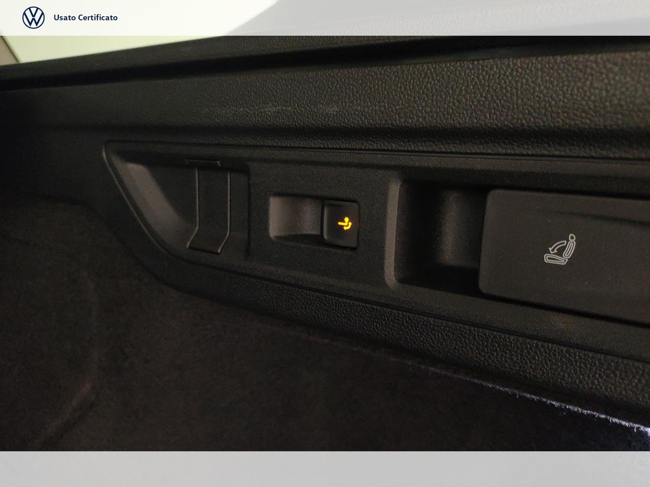 2.0 TDI scr Elegance 150 CV DSG