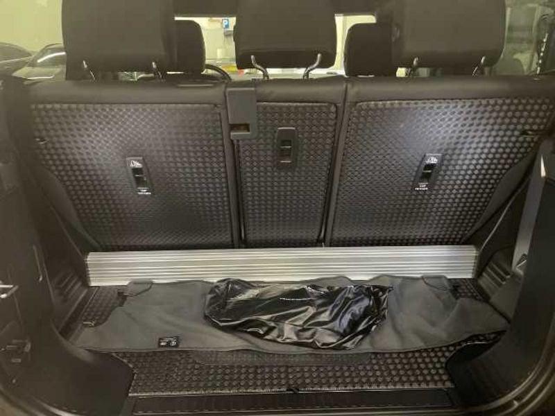 Land Rover Defender VII 90 3.0d i6 mhev SE awd 200cv auto