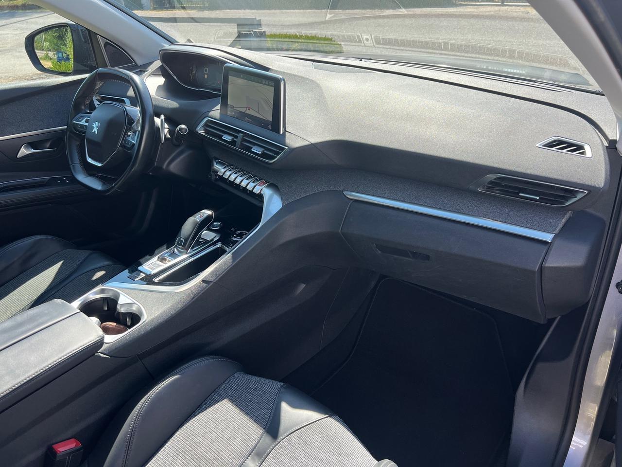 Peugeot 3008 1.6HDi 120CV EAT6 Allure-12/2017"UNIPRO"