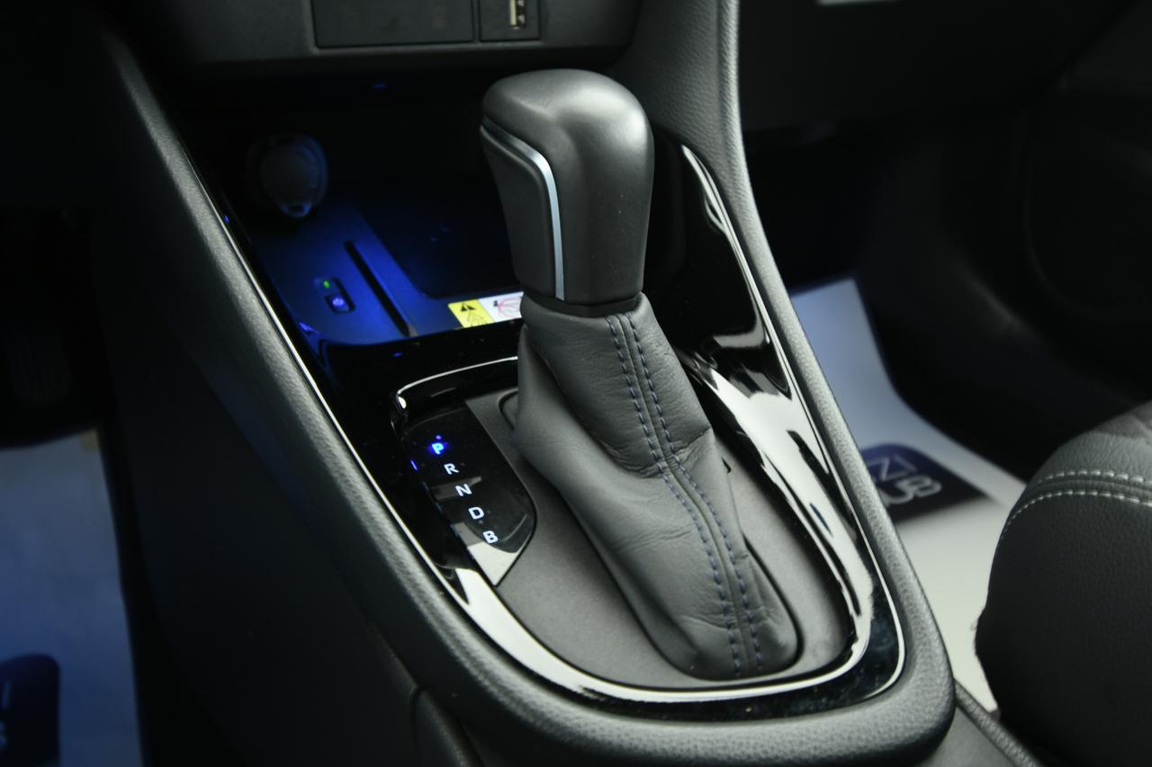 TOYOTA Yaris 1.5h Style CAMERA+ACC+APP CONNECT+NEOPATENTATI