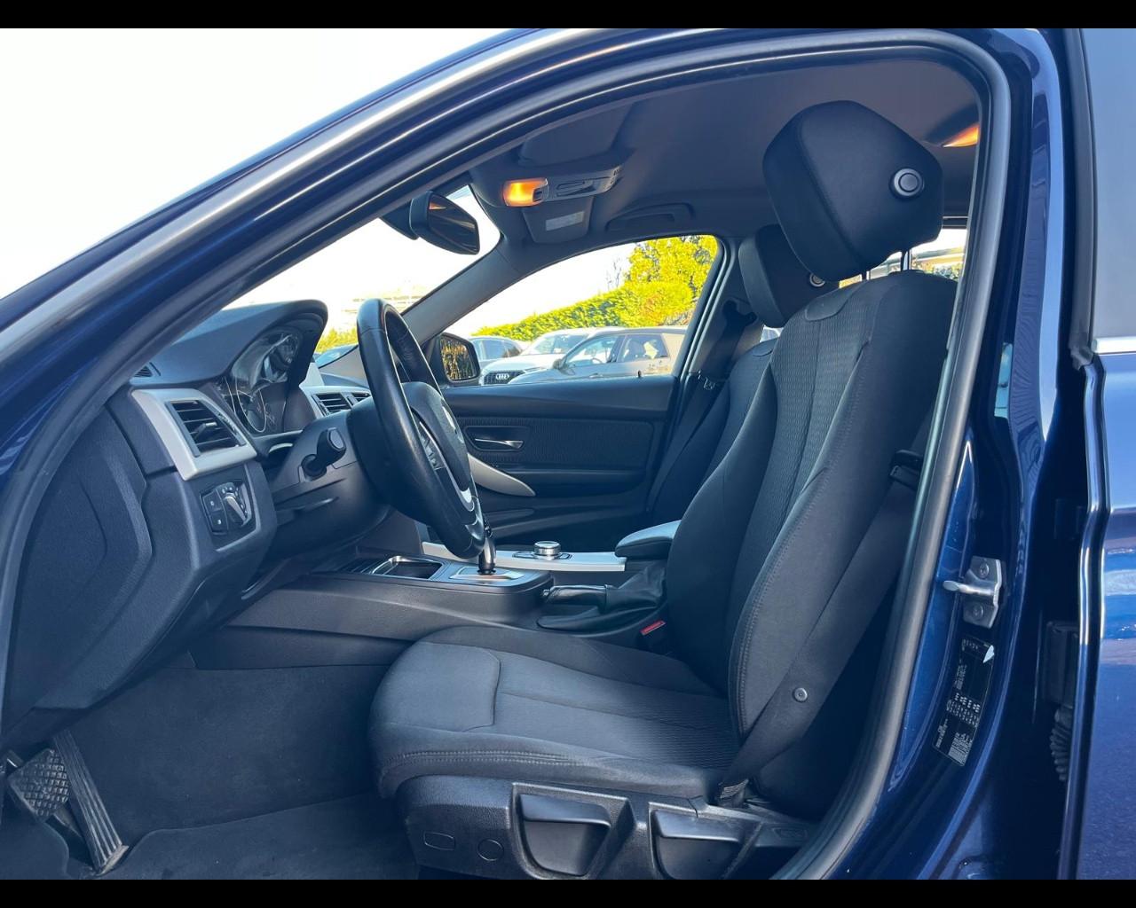 BMW 318d TOURING BUSINESS ADVANTAGE