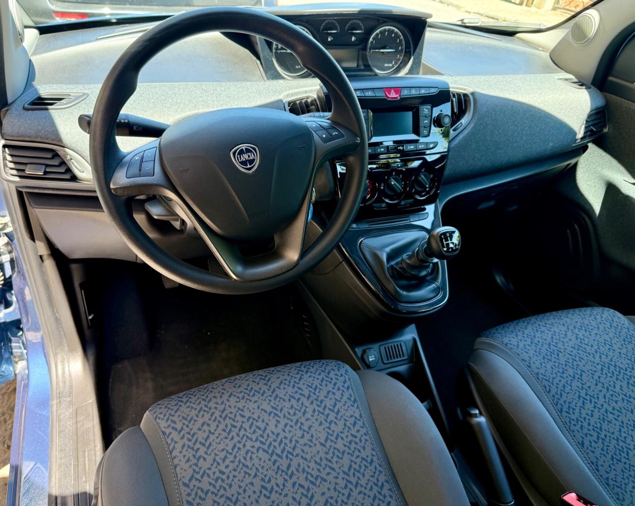 Lancia Ypsilon 1.0 FireFly 5 porte S&S Hybrid Silver Plus