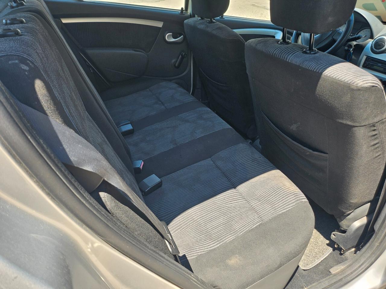 Dacia Sandero 1.4 8V GPL (CASA MADRE)NEOPATENTATI