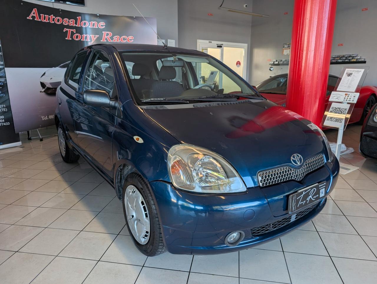 Toyota Yaris 1.0i 16V cat 5 porte Sol