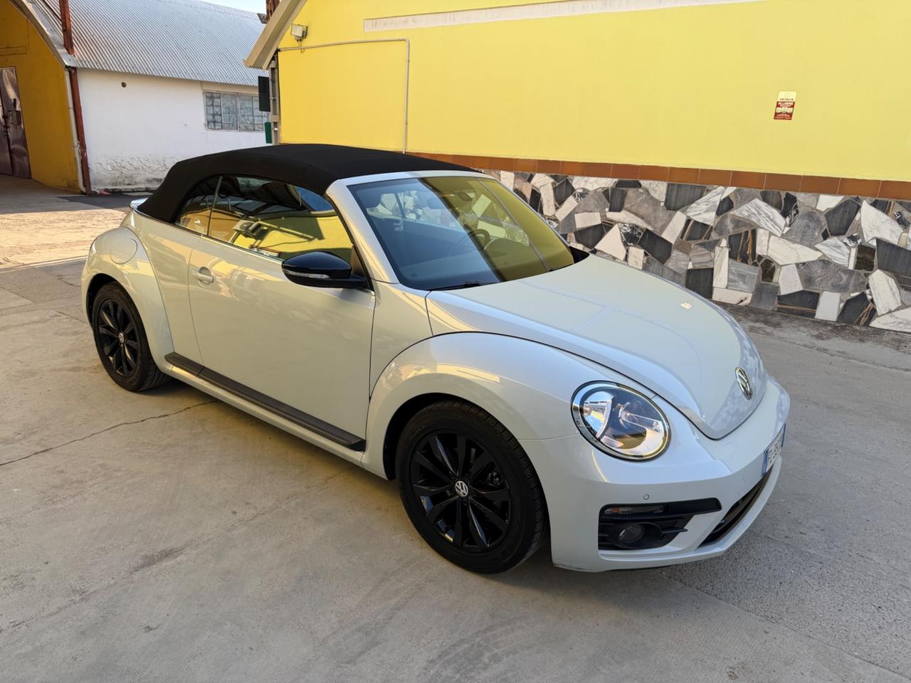 Volkswagen Maggiolino Cabrio 1.2 TSI color Gesso