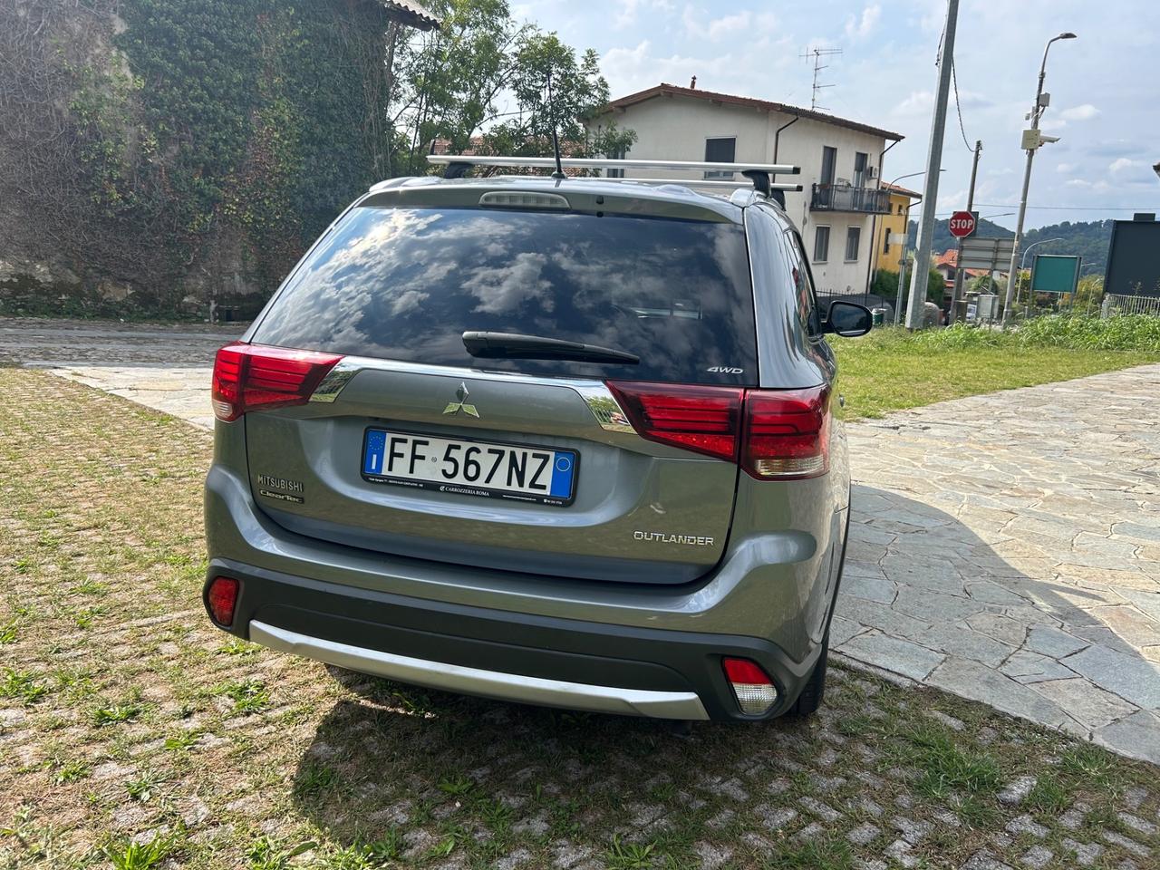 Mitsubishi Outlander 2.2 DI-D 4WD Instyle 7p.