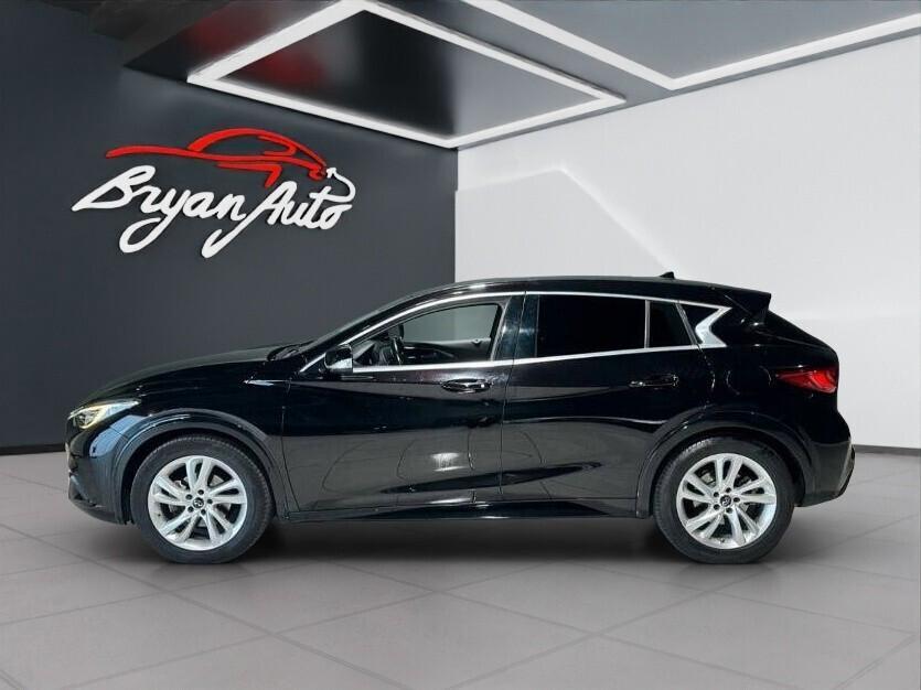 Infiniti Q30 1.5 diesel Premium Tech GALLERY WHITE