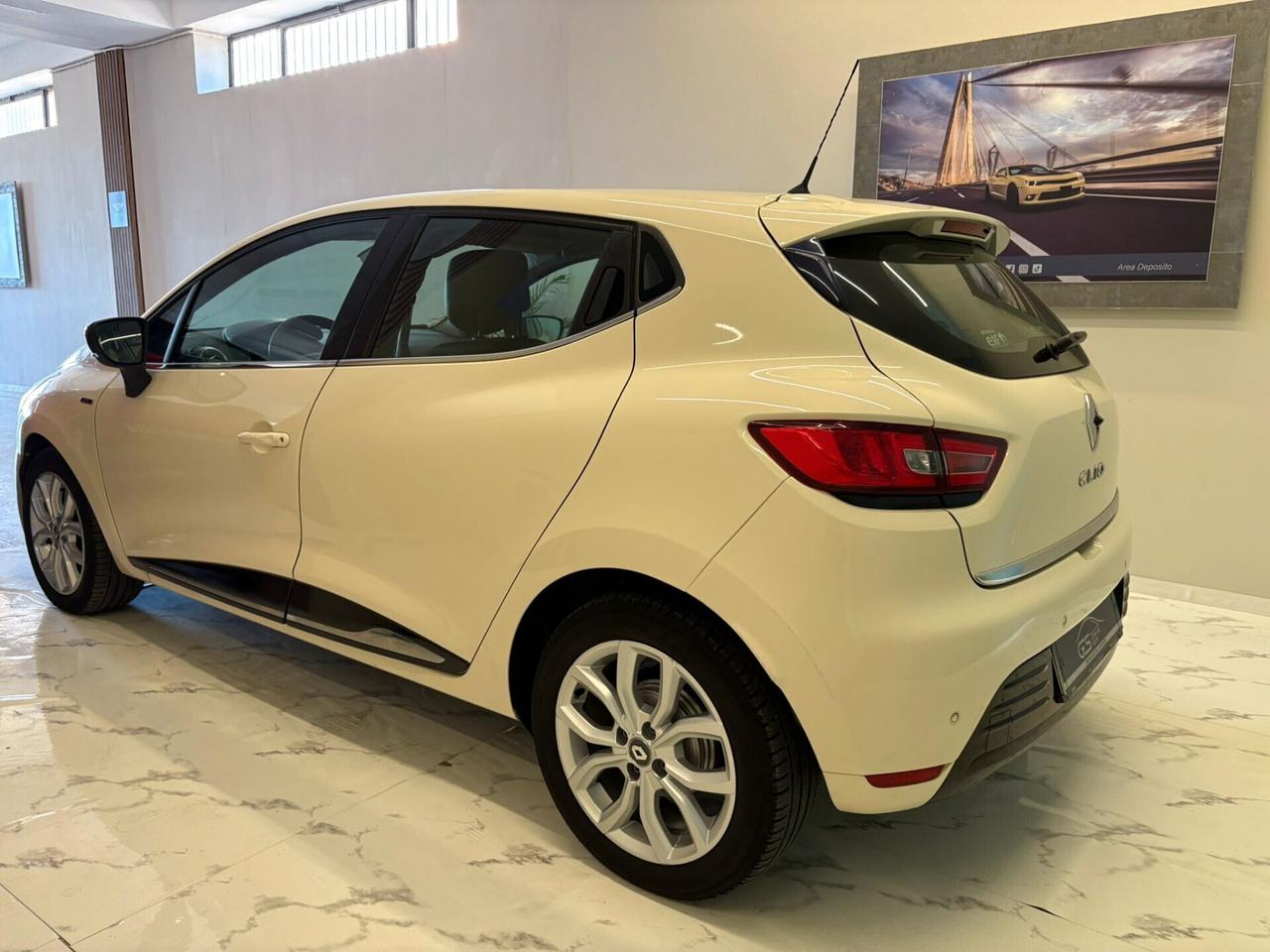 Renault Clio dCi 8V 90 CV EDC 5 porte Duel