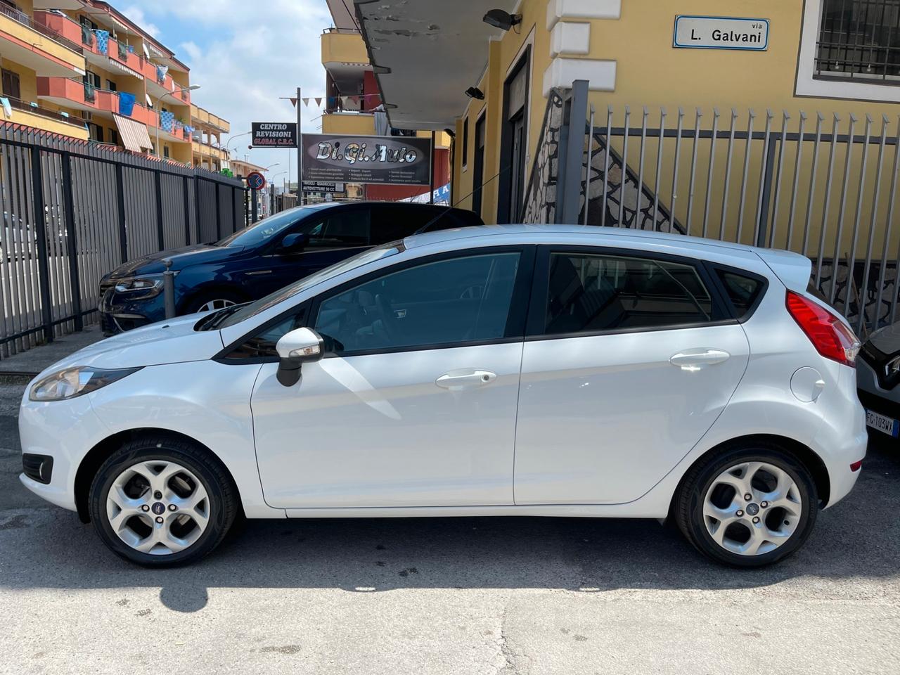 Ford Fiesta 1.4 5 porte GPL Business
