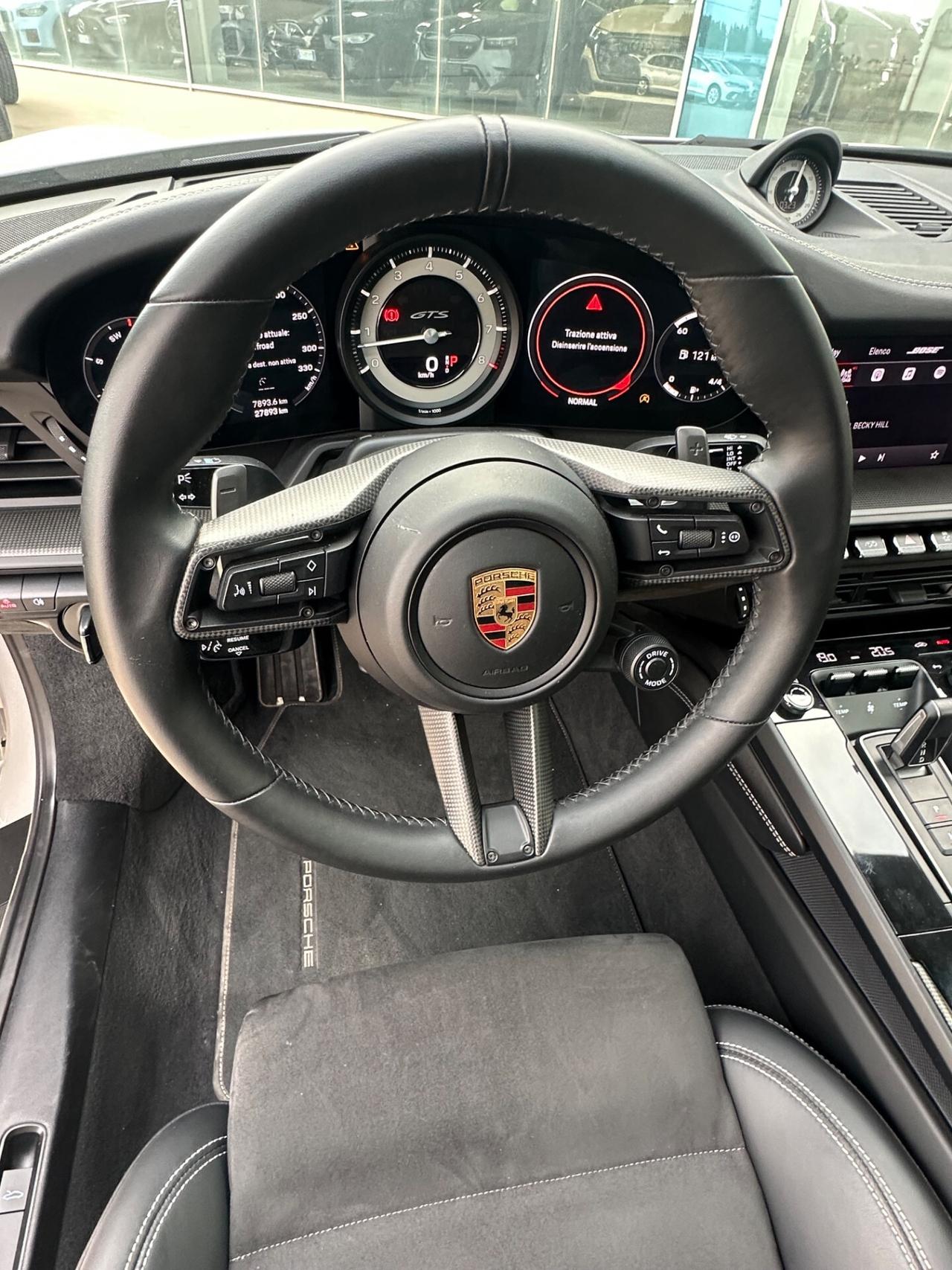 Porsche 992 Carrera 4 GTS possibilità noleggio no scoring