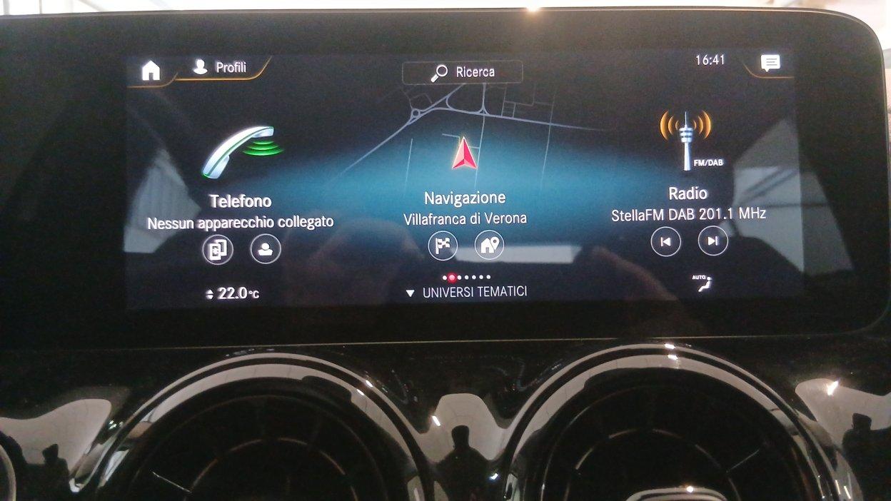 Mercedes-Benz GLA (H247) - GLA 180 d Automatic Business Extra