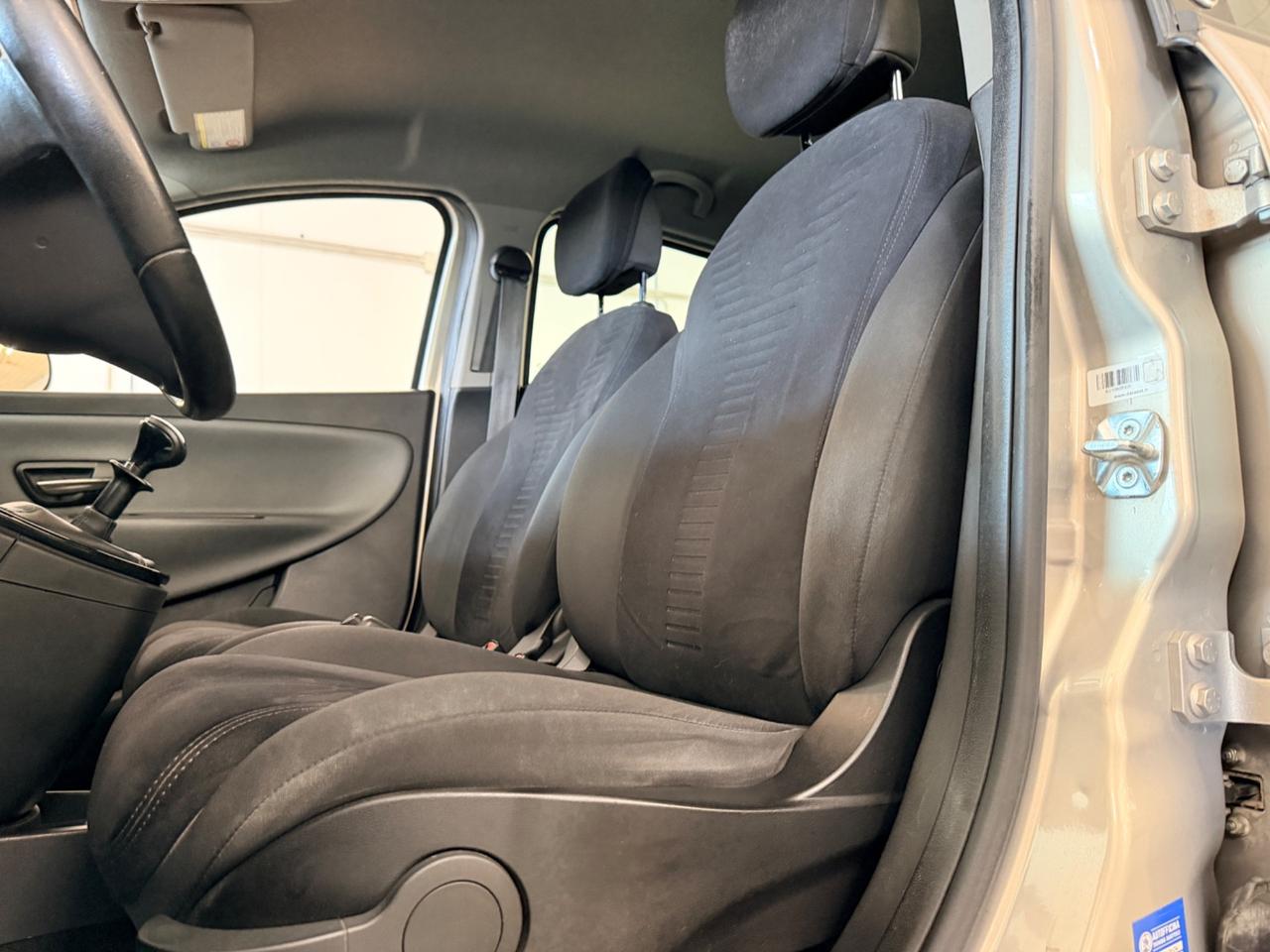 Lancia Ypsilon 0.9 TwinAir 85 CV 5 porte Metano Ecochic Gold