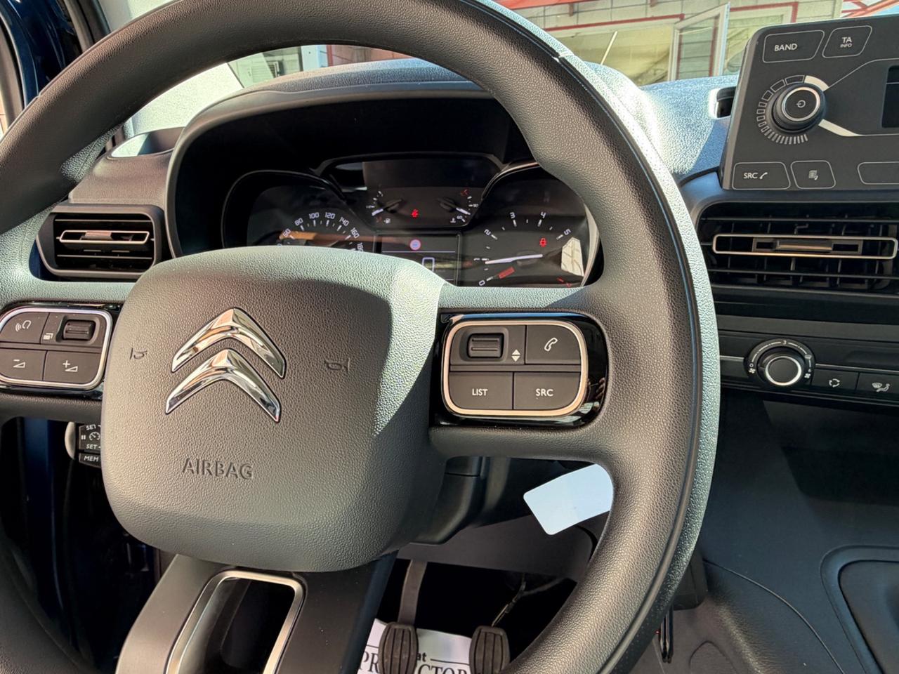 Citroen Berlingo FEEL - SOLO 3.000 KM